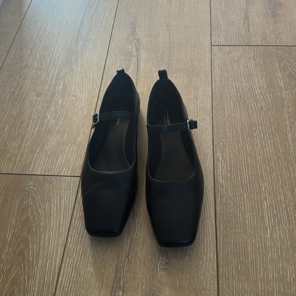 Vagabond Mary Jane Flats - Size 6